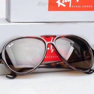 Ray-Ban RB4125 Polarized Sunglasses with box
